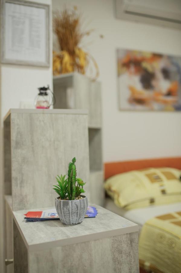 Studio Apartments Kim - Dilberovic Mostar Buitenkant foto